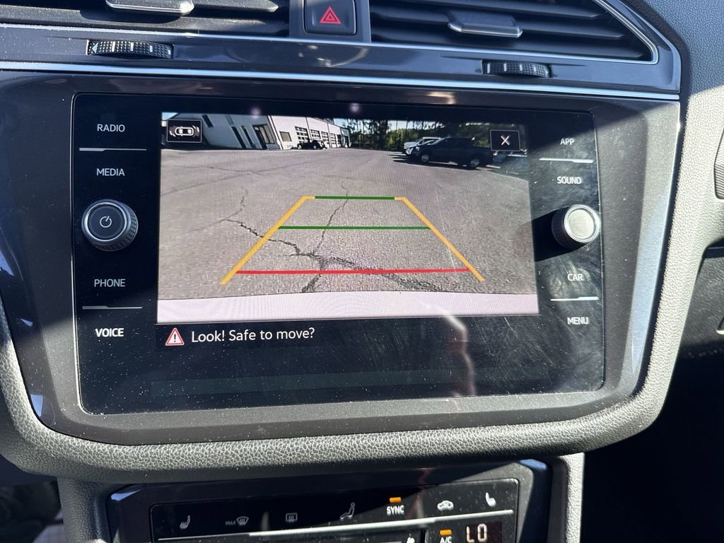 Certified 2023 Volkswagen Tiguan SE image 16