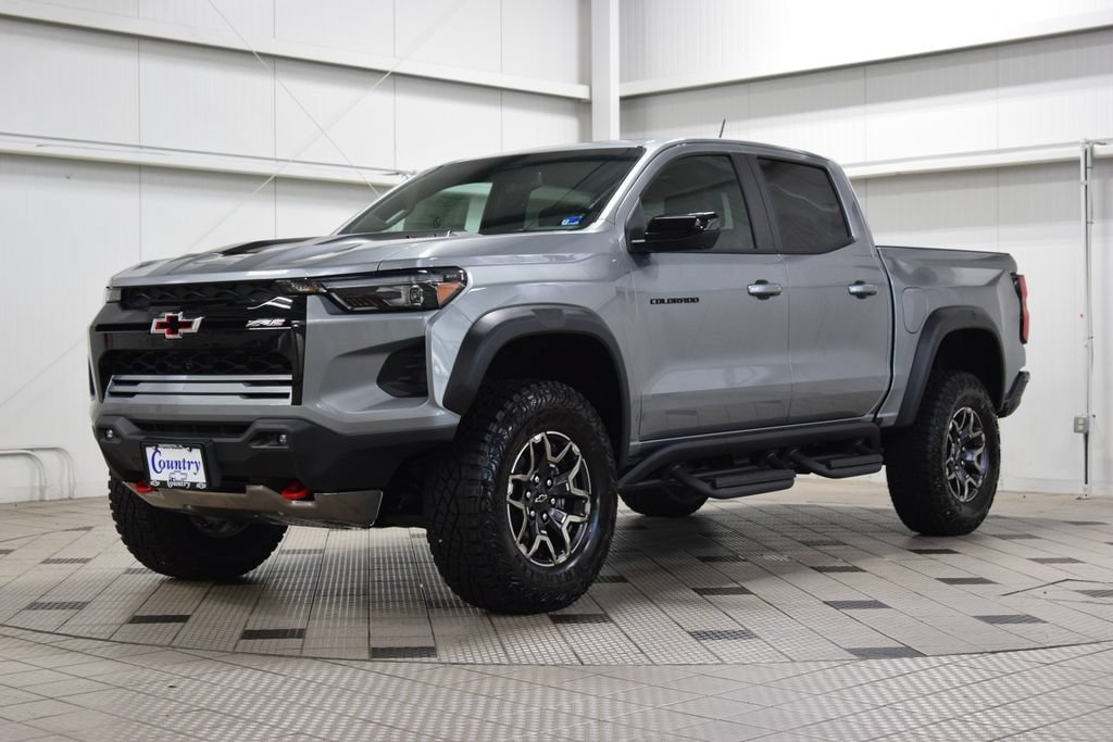 New 2026 Chevrolet Colorado ZR2 w/ Technology Package AWD/4WD image 3