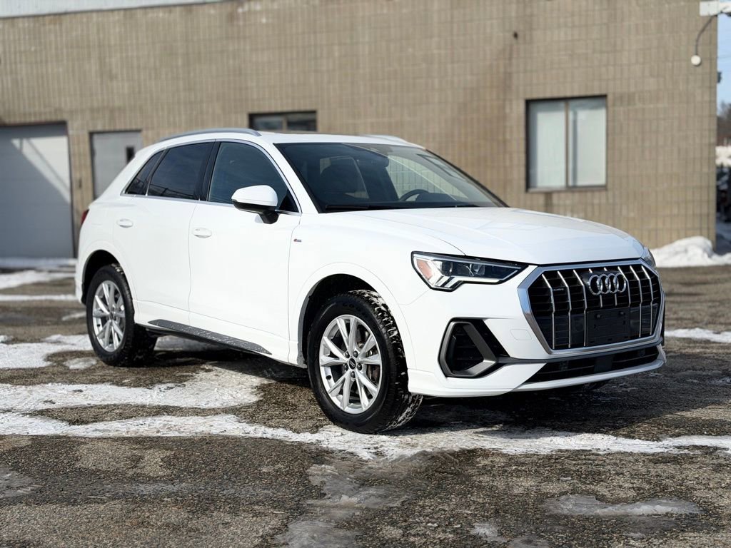 Used 2025 Audi Q3 2.0T Premium image 8