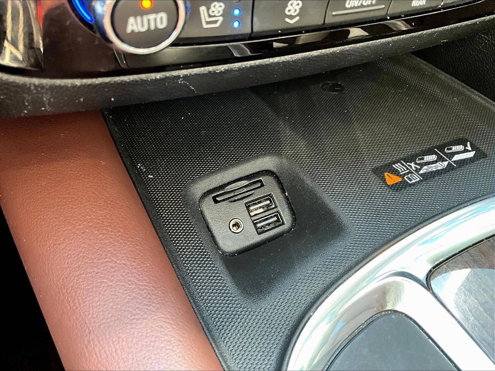 Used 2020 Buick Enclave Avenir w/ Avenir Technology Package AWD/4WD image 16