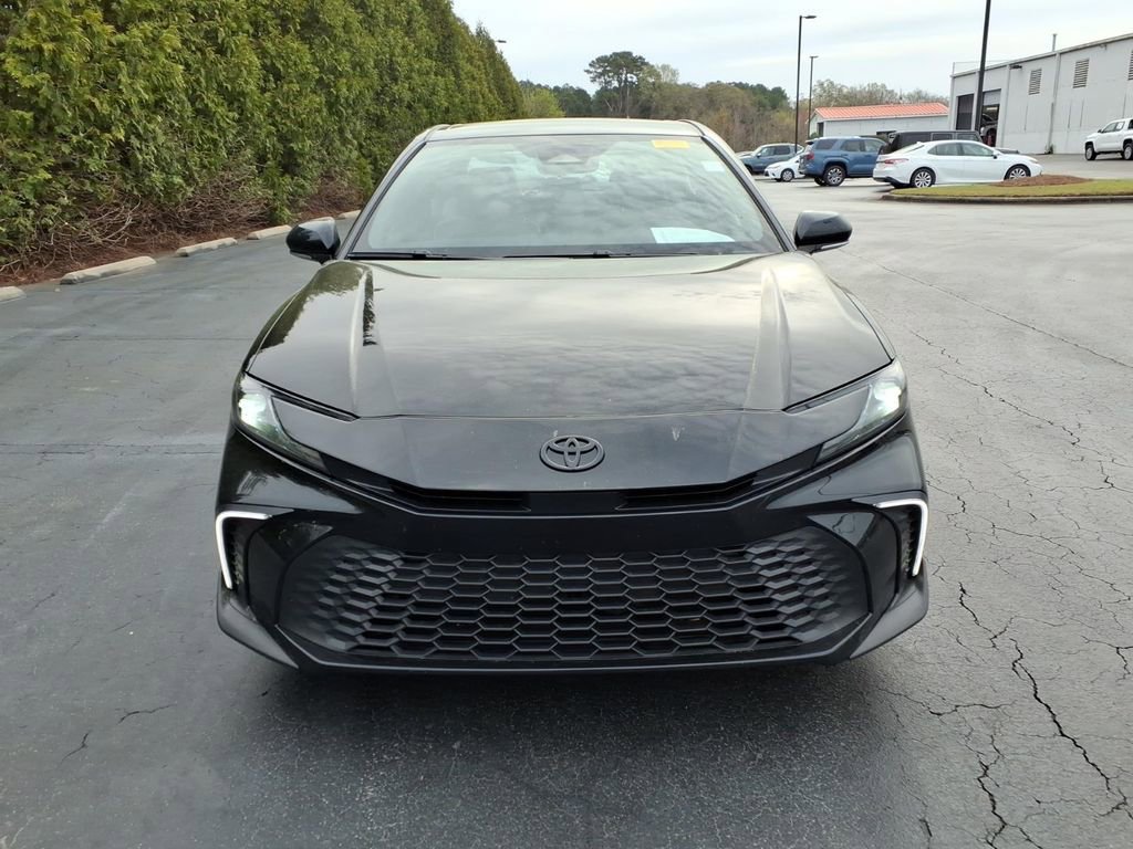 Used 2025 Toyota Camry SE w/ Convenience Package image 8