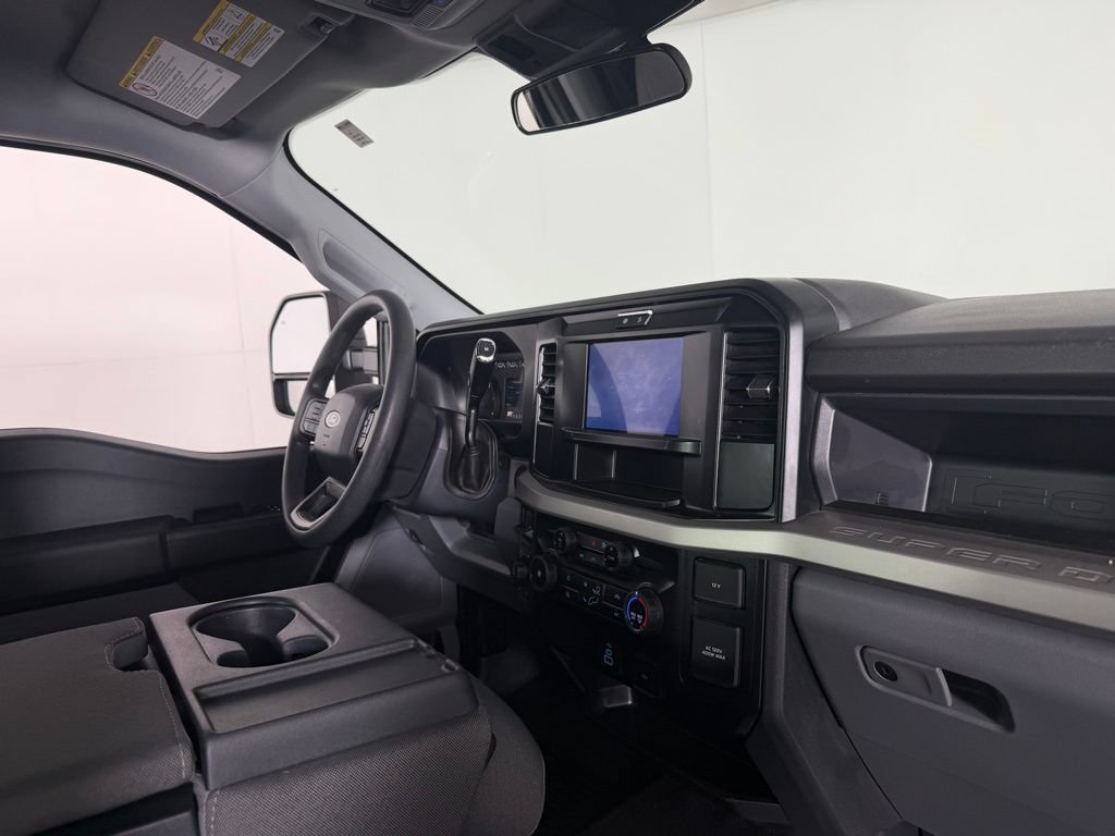 Used 2025 Ford F250 XL w/ FX4 Off-Road Package AWD/4WD image 31