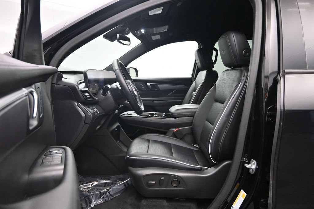 Used 2025 Buick Enclave Sport Touring AWD/4WD image 22