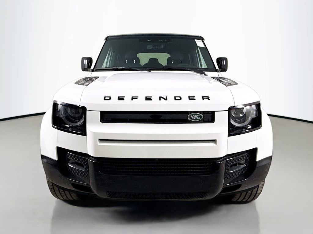 Used 2025 Land Rover Defender 110 V8 AWD/4WD image 2