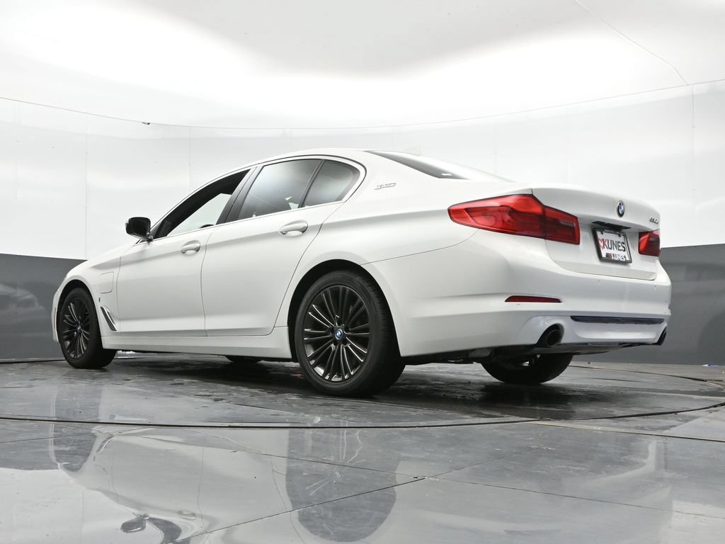 Used 2019 BMW 530e xDrive w/ Convenience Package AWD/4WD image 48