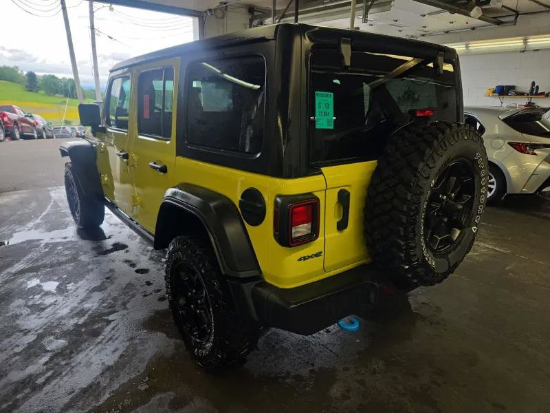 Used 2023 Jeep Wrangler Unlimited w/ Cold Weather Group AWD/4WD image 4