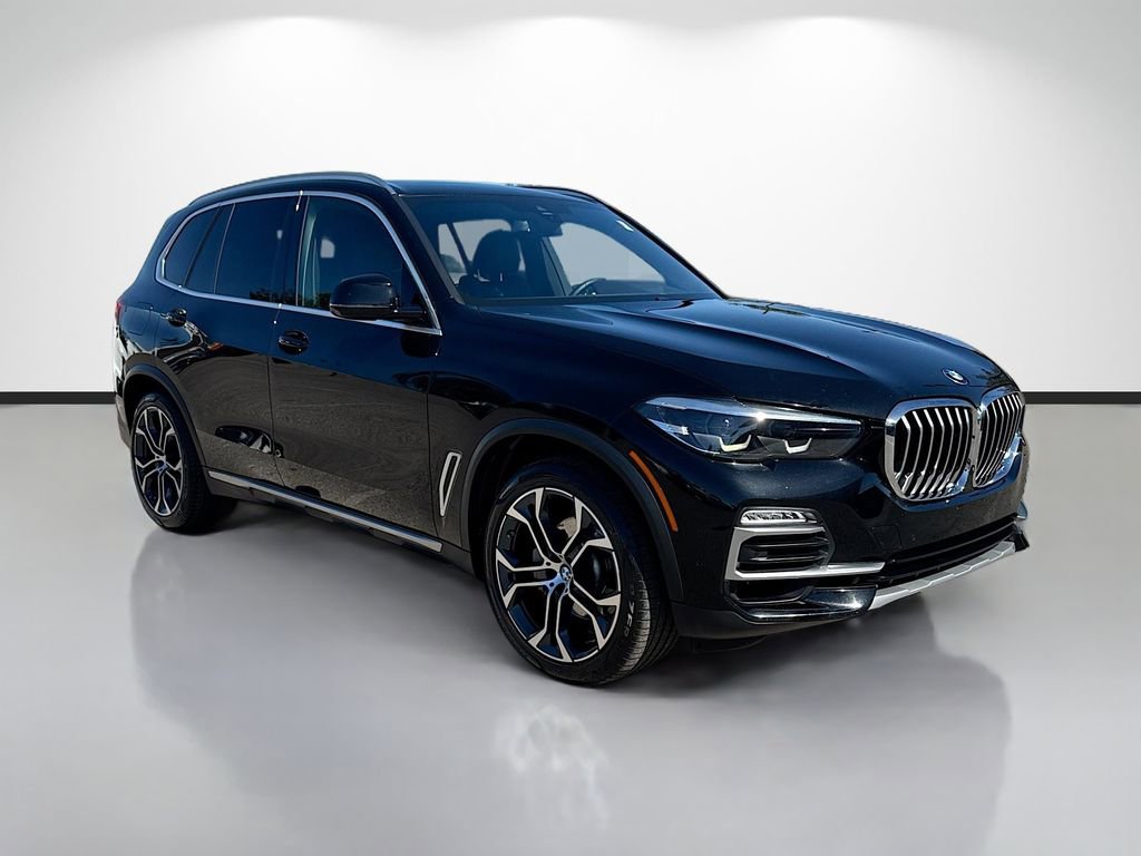 Used 2021 BMW X5 sDrive40i w/ Premium Package 2