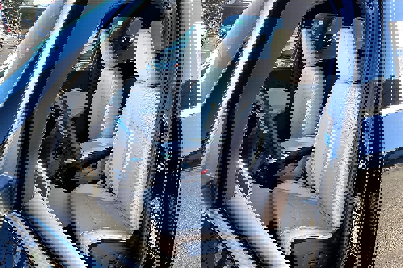 Used 2025 BMW X1 xDrive28i w/ Technology Package image 10