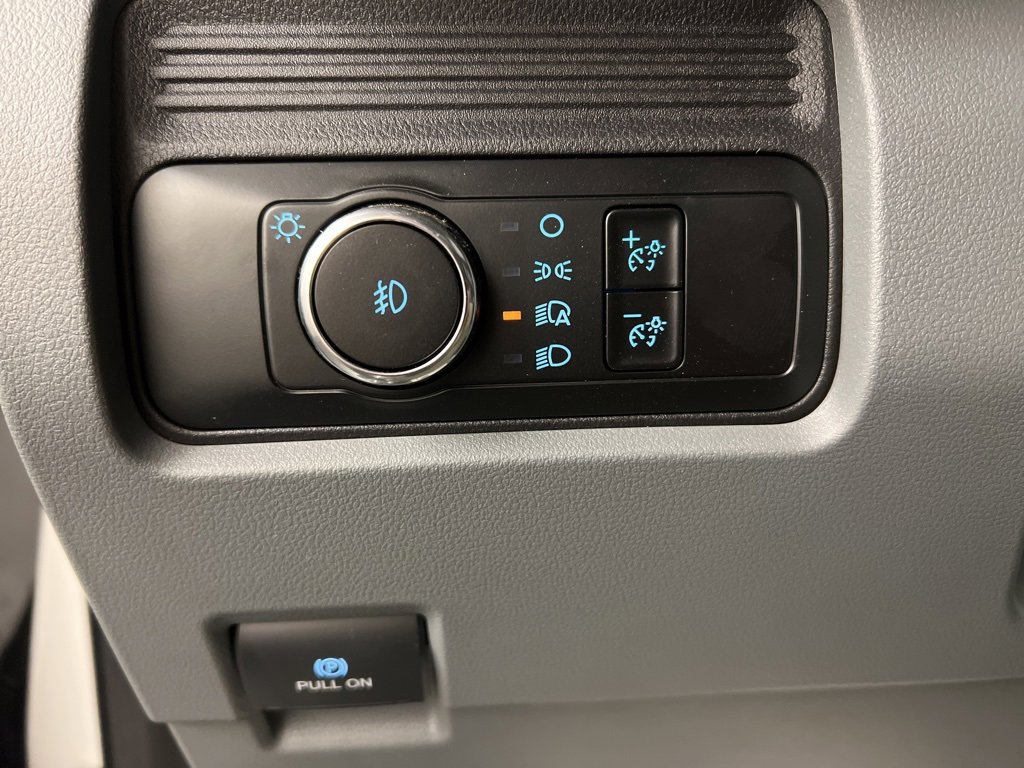 New 2025 Ford F550 4x4 Regular Cab Super Duty image 23