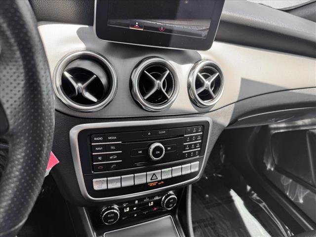 Used 2020 Mercedes-Benz GLA 250 4MATIC w/ Premium Package image 14