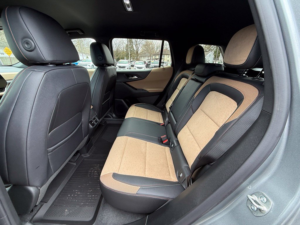 Used 2026 Chevrolet Equinox ACTIV FWD image 23