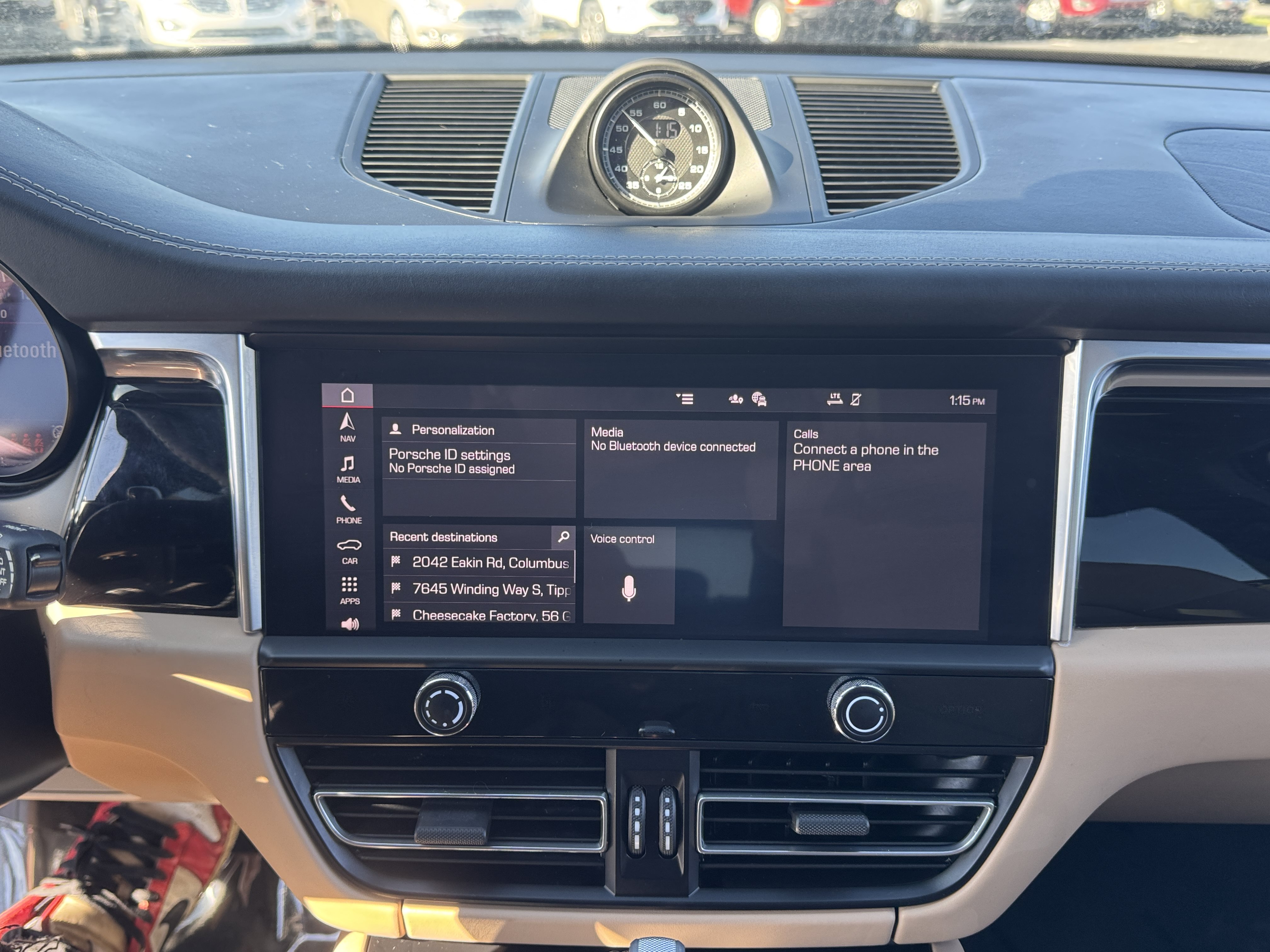 Used 2024 Porsche Macan AWD/4WD image 26