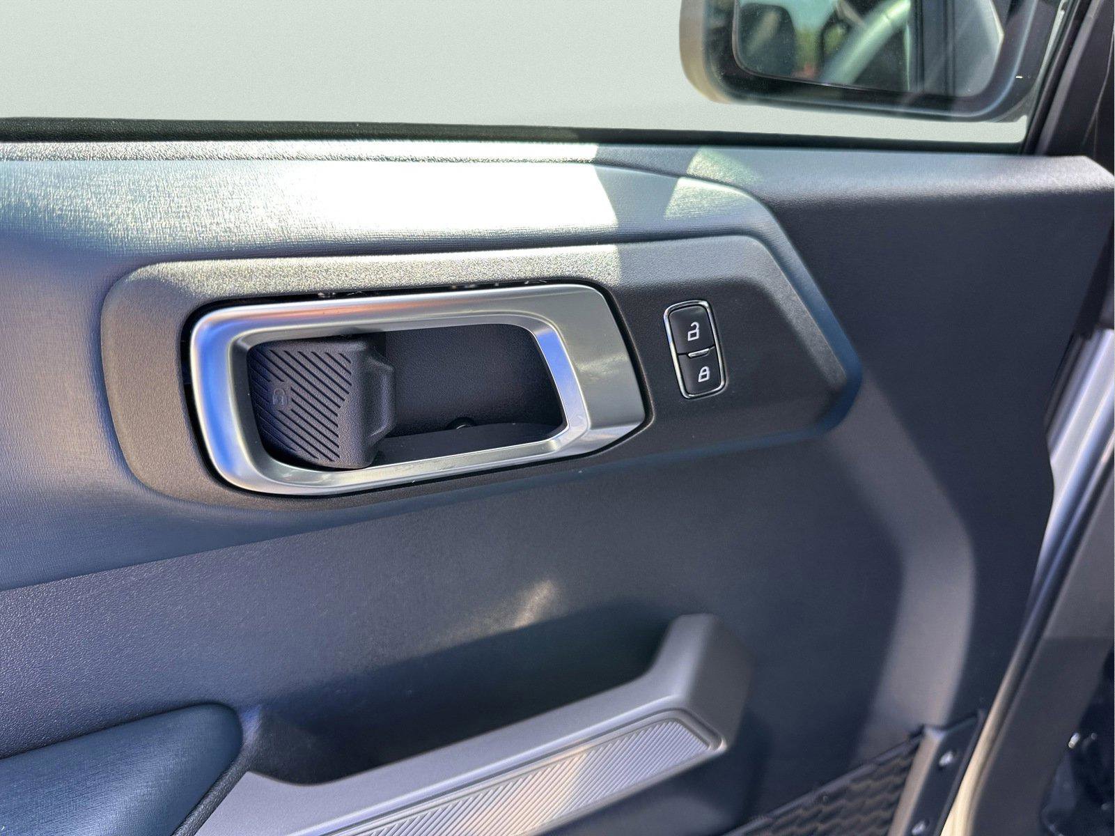 Used 2022 Ford Bronco Outer Banks image 13