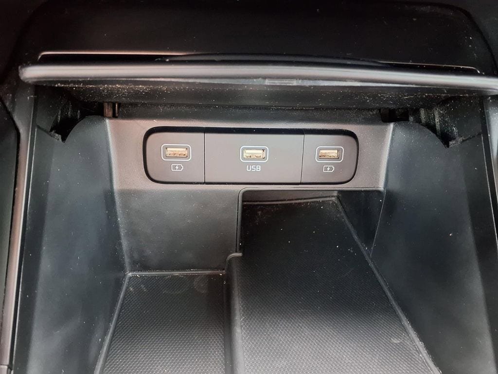 Certified 2022 Kia Sorento S FWD image 22