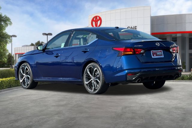 Used 2024 Nissan Altima 2.5 SR FWD image 6