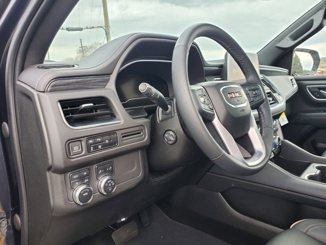 Used 2023 GMC Yukon SLT w/ SLT Luxury Package image 25