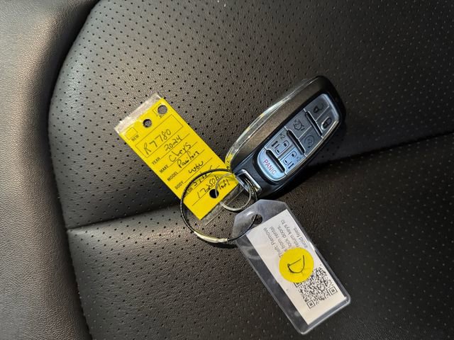 Used 2024 Chrysler Pacifica Touring-L image 27