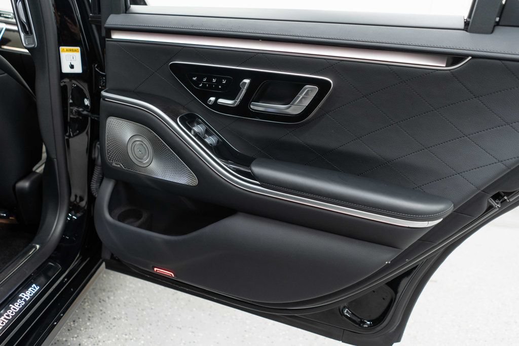 Used 2022 Mercedes-Benz S 580 4MATIC Sedan image 40
