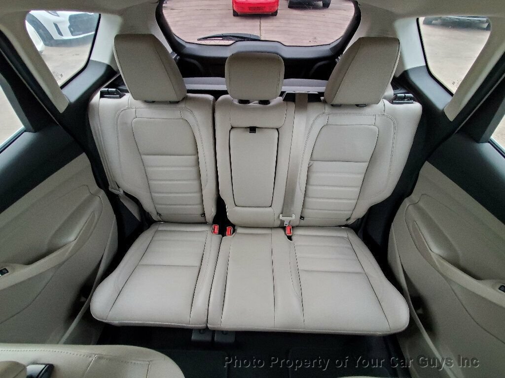 Used 2018 Ford C-MAX Titanium FWD image 24