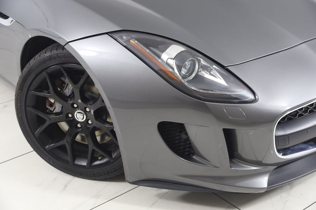 Used 2017 Jaguar F-TYPE Convertible RWD image 15