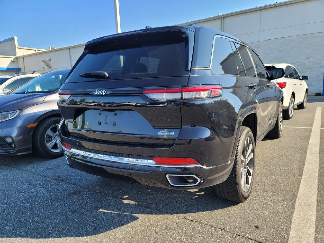 Used 2023 Jeep Grand Cherokee Overland w/ Rear Seat Video Group I RWD image 3
