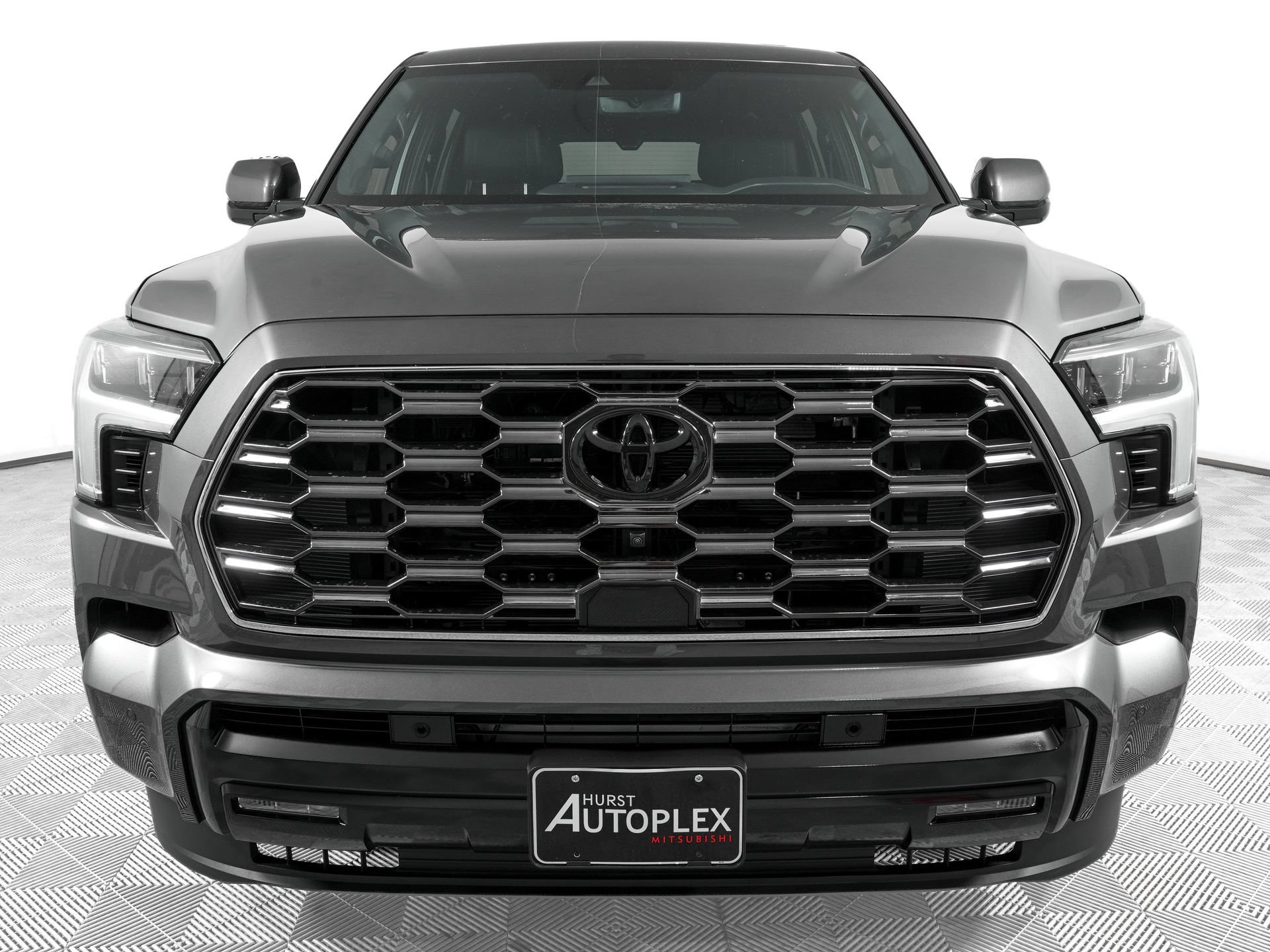 Used 2026 Toyota Sequoia Platinum AWD/4WD image 2