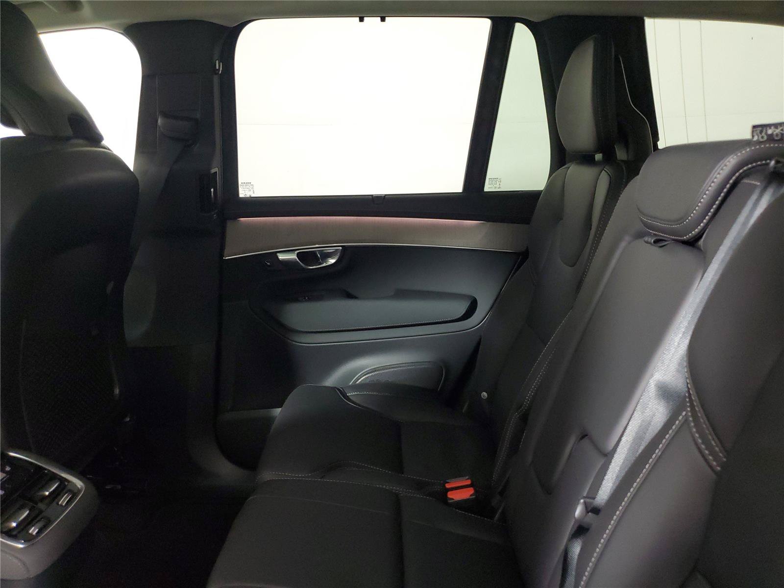 Certified 2026 Volvo XC90 B6 Ultra AWD/4WD image 9