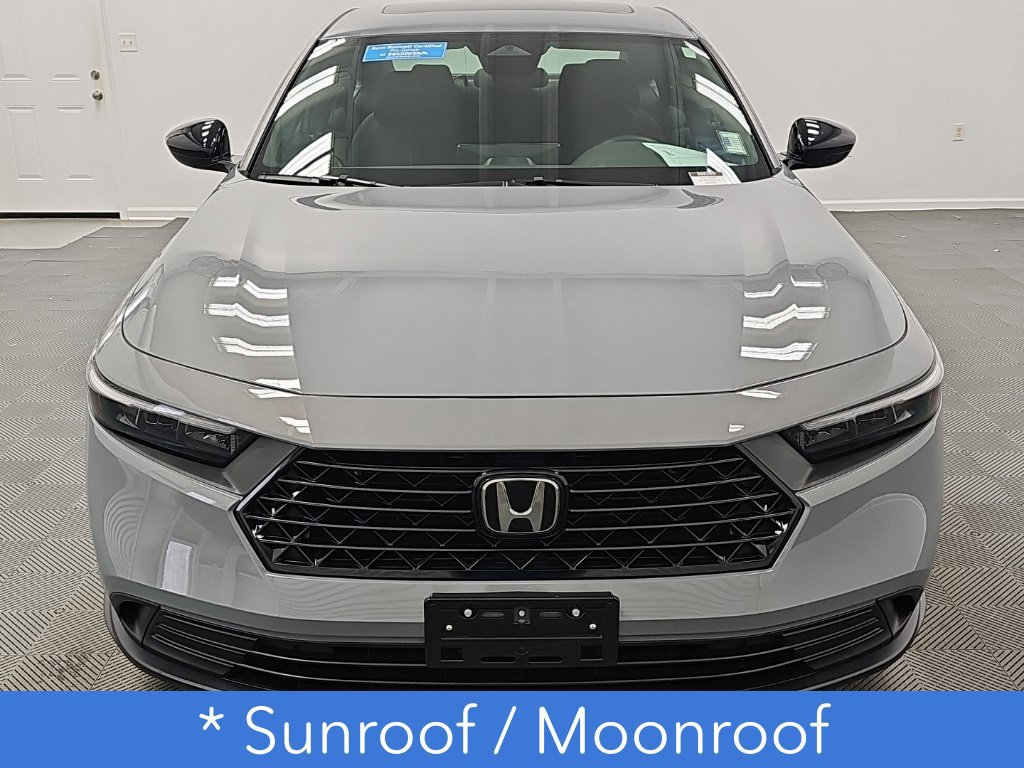 Used 2025 Honda Accord Sport image 4