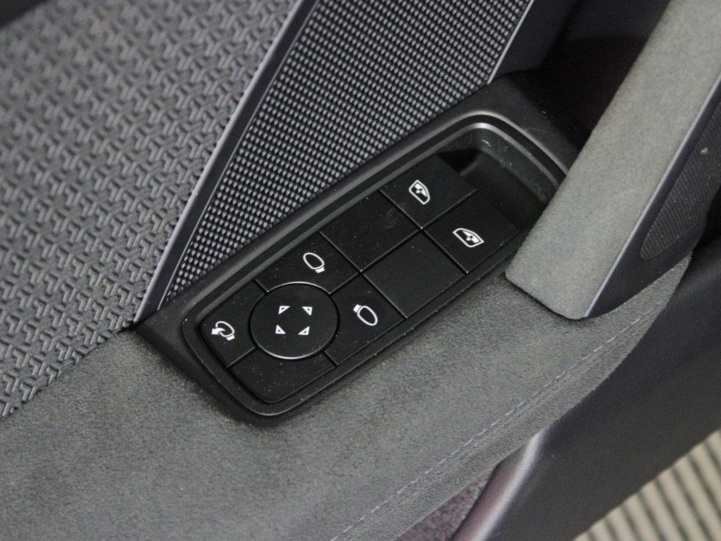 Certified 2025 Porsche 911 Carrera GTS image 17