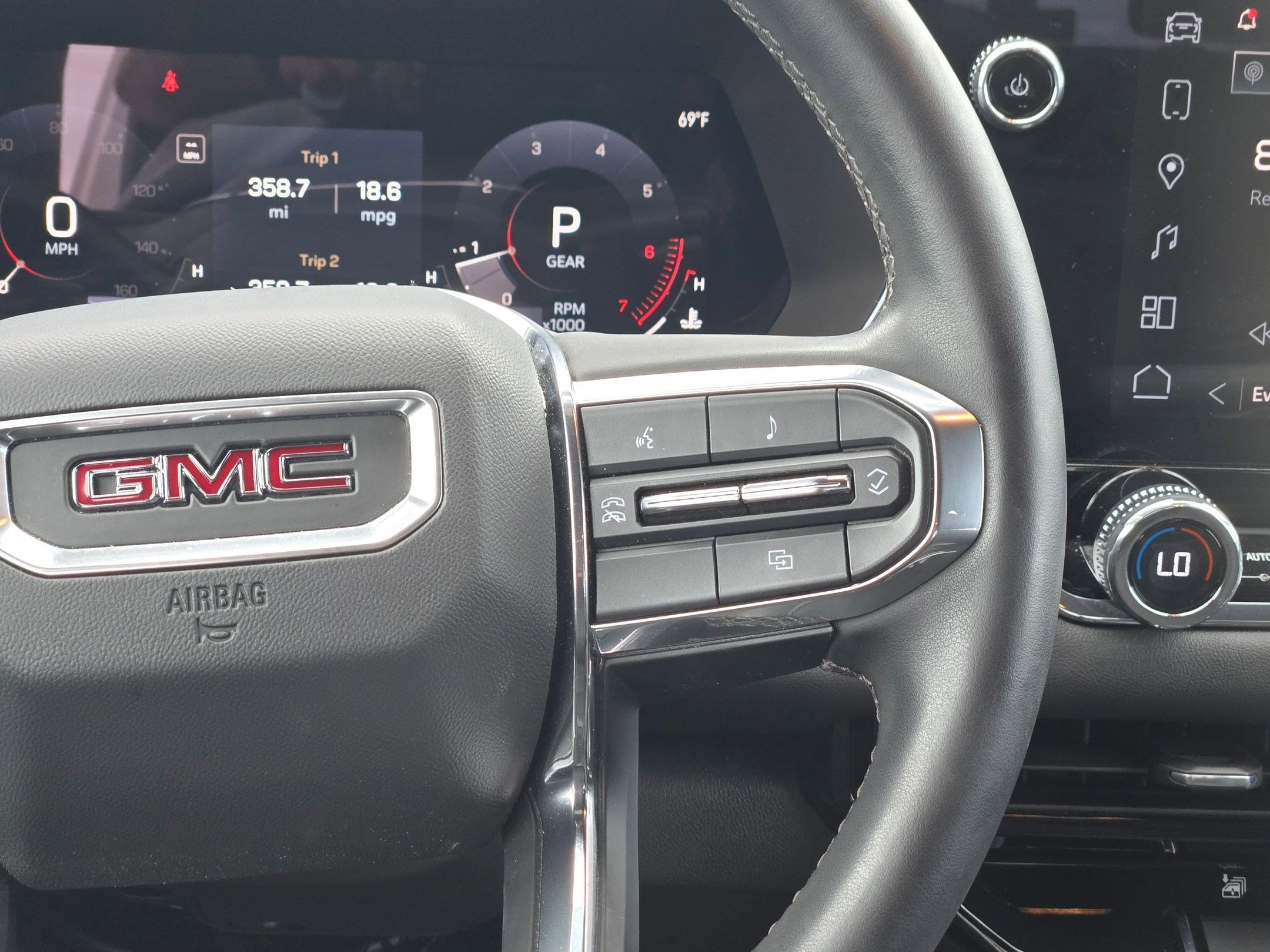 Used 2024 GMC Canyon Elevation w/ Convenience Package image 20