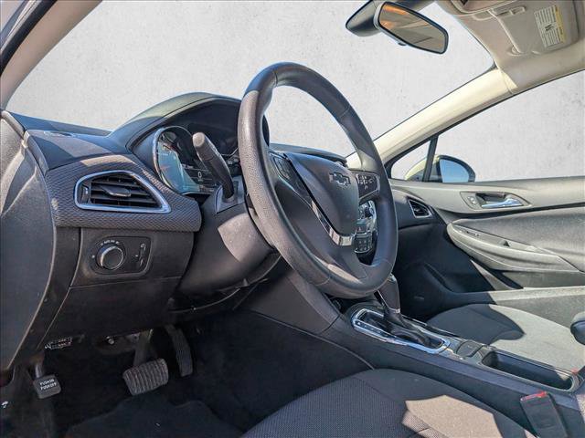 Used 2017 Chevrolet Cruze LT w/ Sun And Sound Package image 10