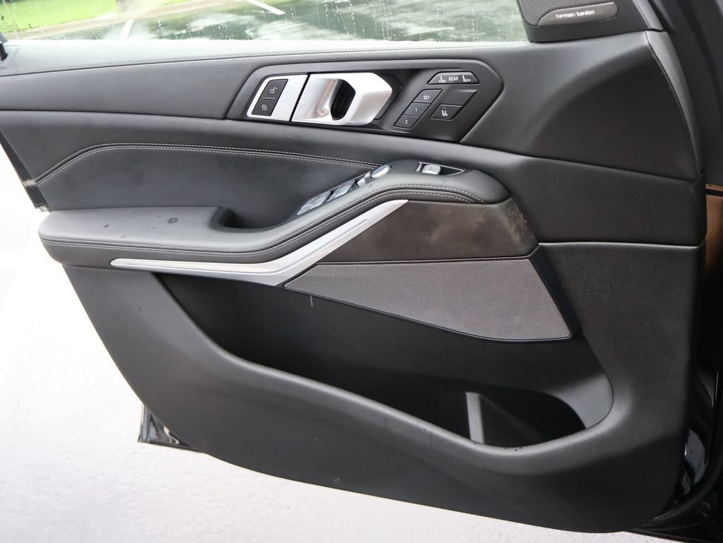 Used 2024 BMW X7 xDrive40i w/ Premium Package AWD/4WD image 42