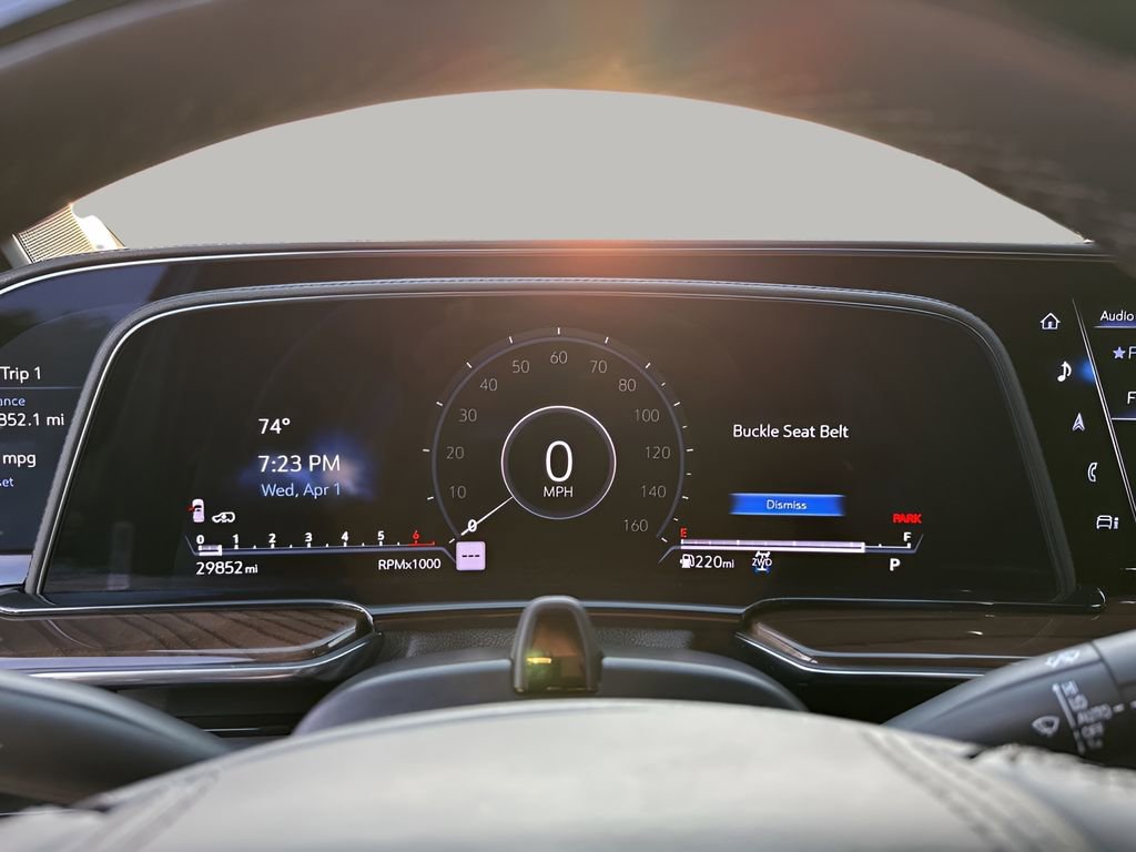 Used 2024 Cadillac Escalade Sport Platinum w/ LPO, ONYX Package image 36