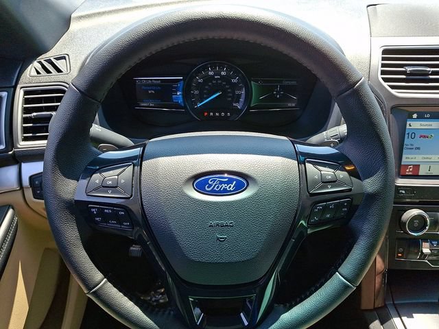 Used 2017 Ford Explorer XLT w/ Equipment Group 202A AWD/4WD image 20