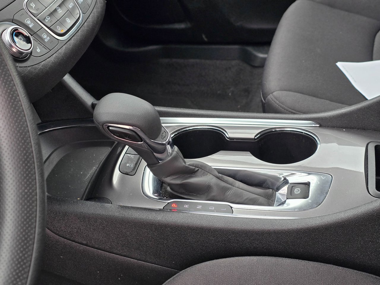 Used 2025 Chevrolet Malibu LT image 14