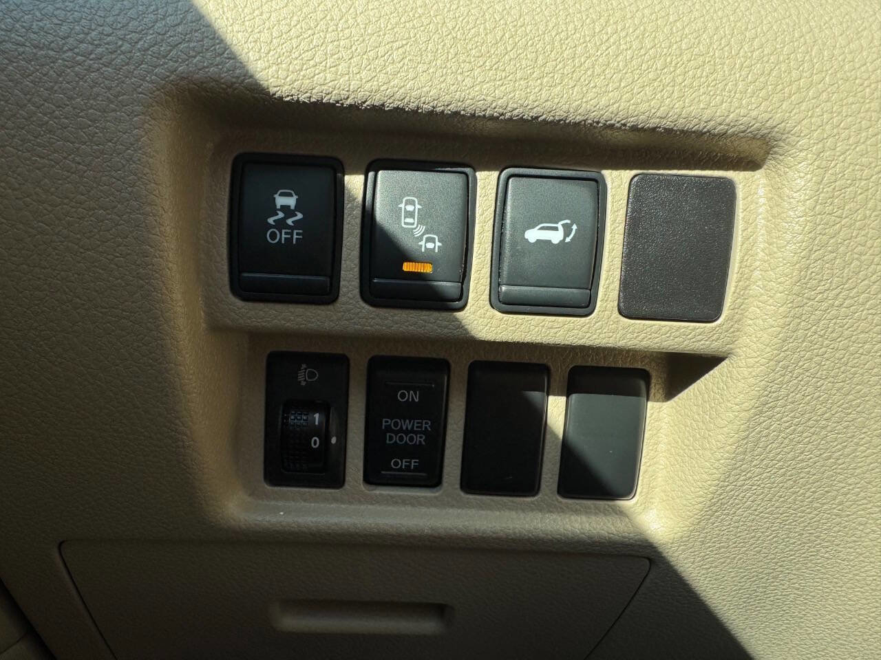 Used 2014 Nissan Quest LE image 11