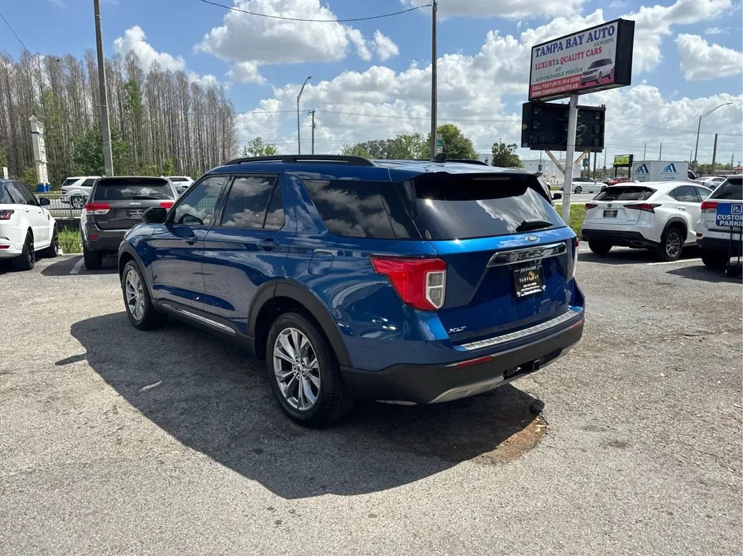Used 2023 Ford Explorer XLT w/ Equipment Group 202A image 7