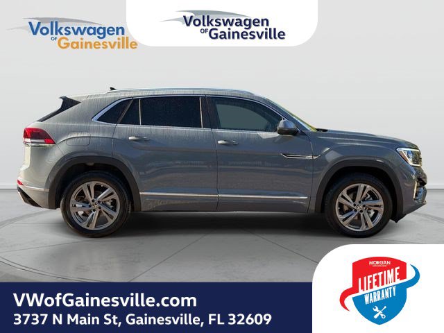 Certified 2024 Volkswagen Atlas Cross Sport SEL R-Line AWD/4WD image 2