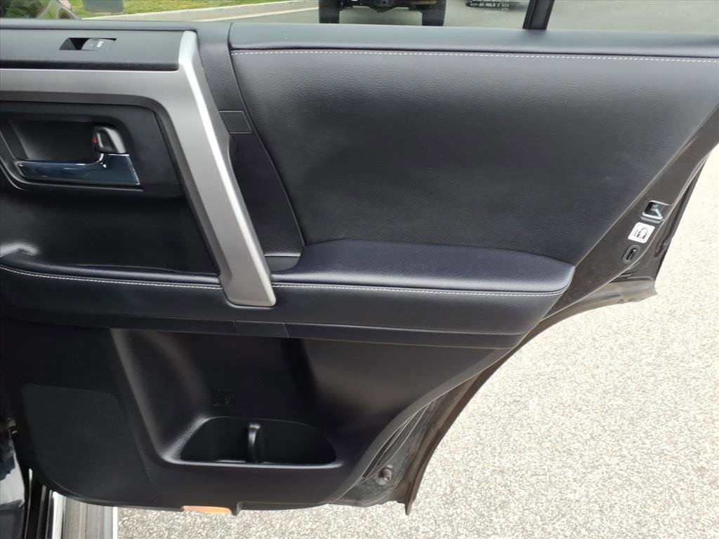 Used 2023 Toyota 4Runner Limited AWD/4WD image 19