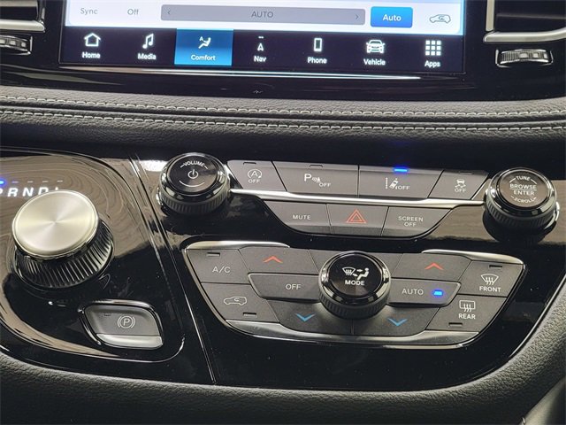 New 2026 Chrysler Pacifica Limited w/ S Appearance Package image 25