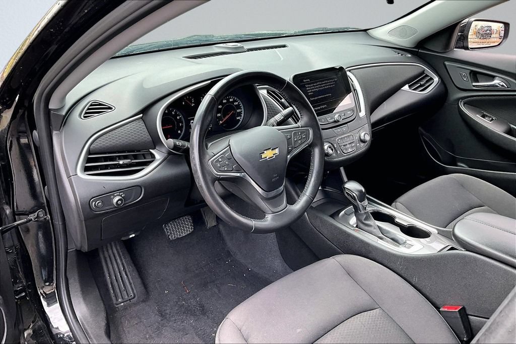 Used 2022 Chevrolet Malibu LT w/ Midnight Edition FWD image 11