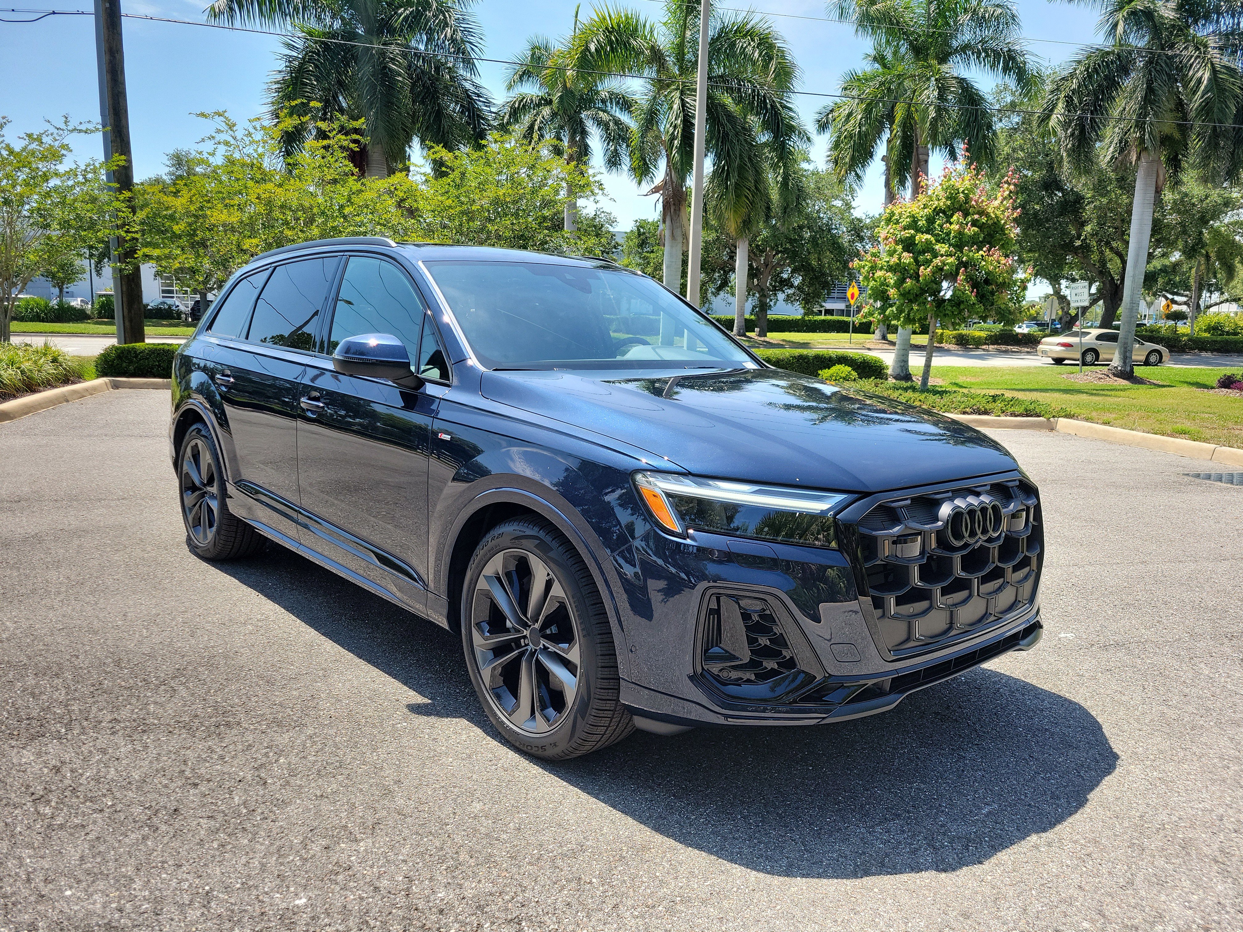 New 2026 Audi Q7 Premium Plus