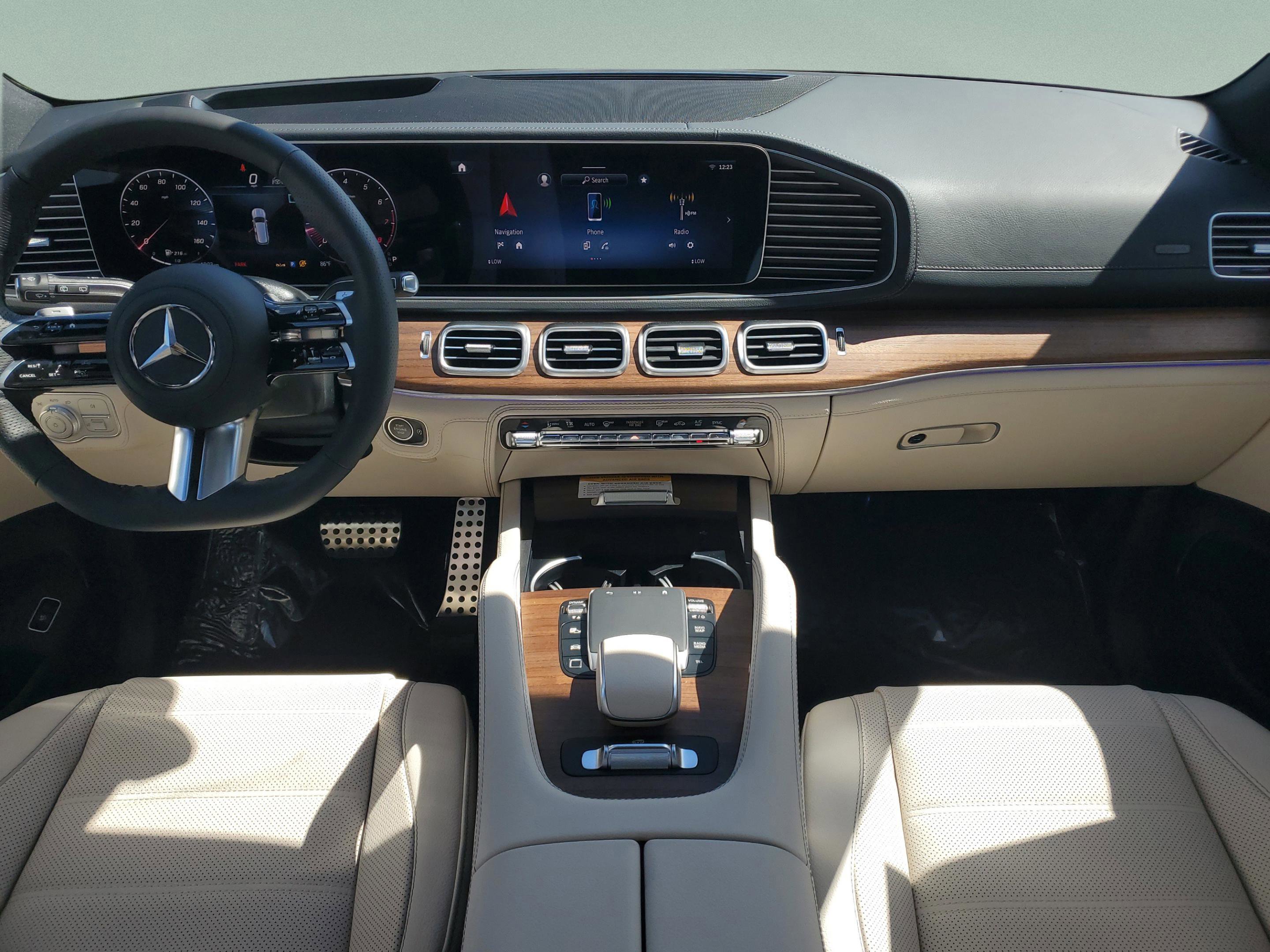 New 2026 Mercedes-Benz GLS 580 4MATIC image 40