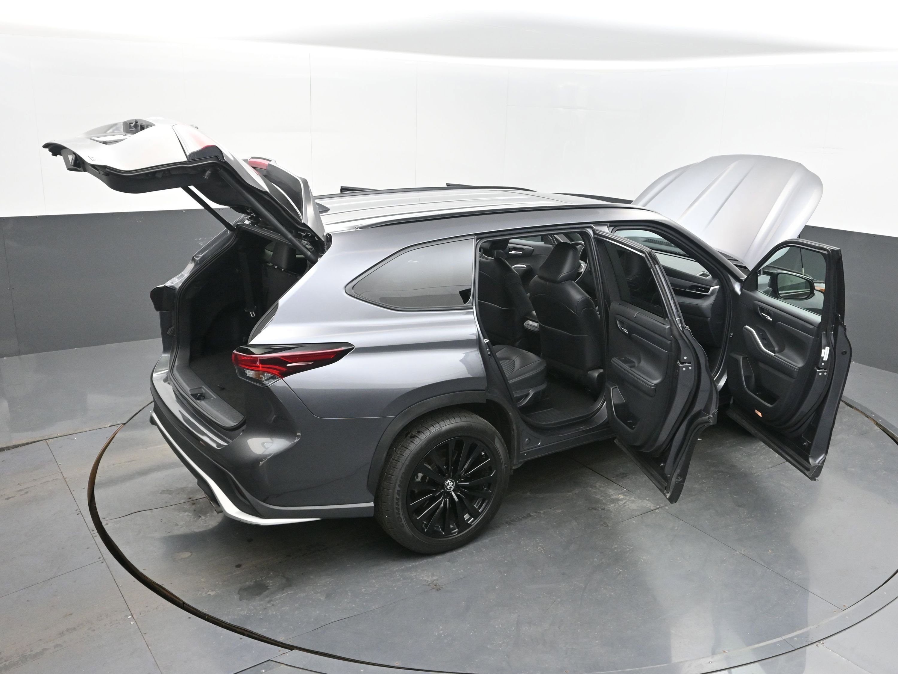 Used 2024 Toyota Highlander XSE image 47