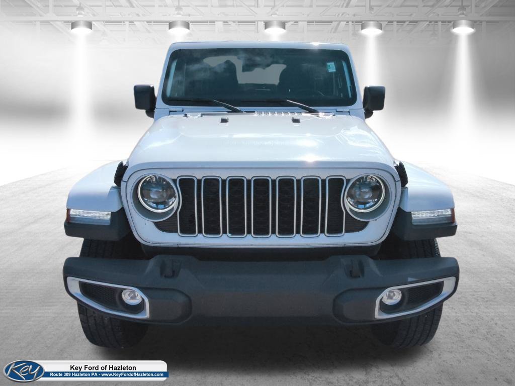 Used 2025 Jeep Wrangler Unlimited Sahara AWD/4WD image 4