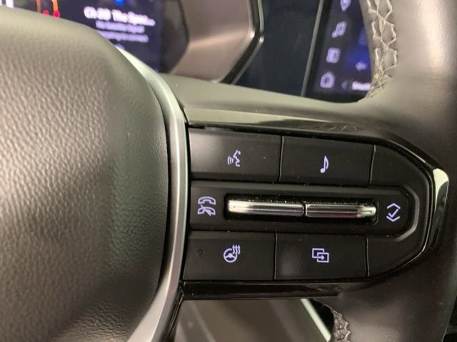 Used 2024 Chevrolet Colorado LT w/ LT Convenience Package III image 20