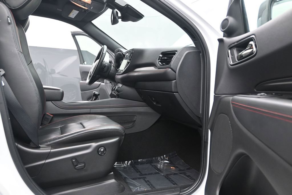Used 2024 Dodge Durango GT RWD image 17