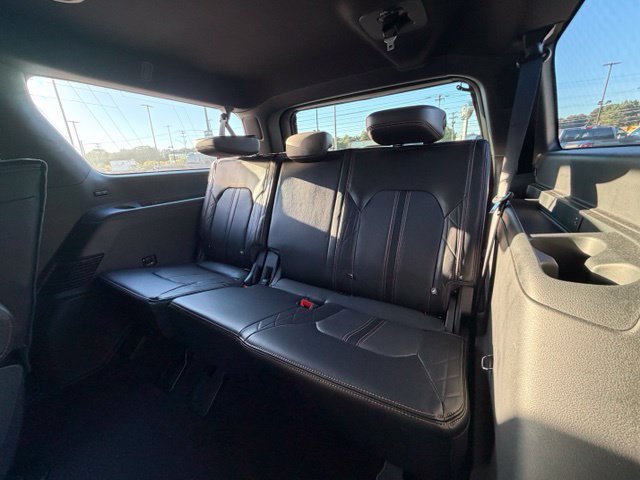 Used 2023 Ford Expedition Max Platinum AWD/4WD image 19