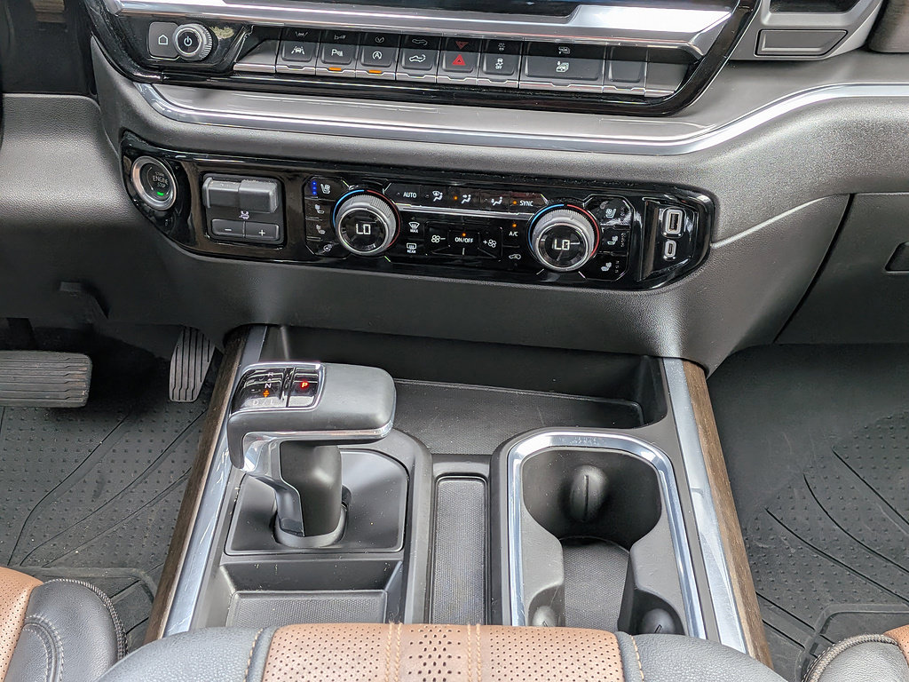 Certified 2025 Chevrolet Silverado 1500 High Country AWD/4WD image 18