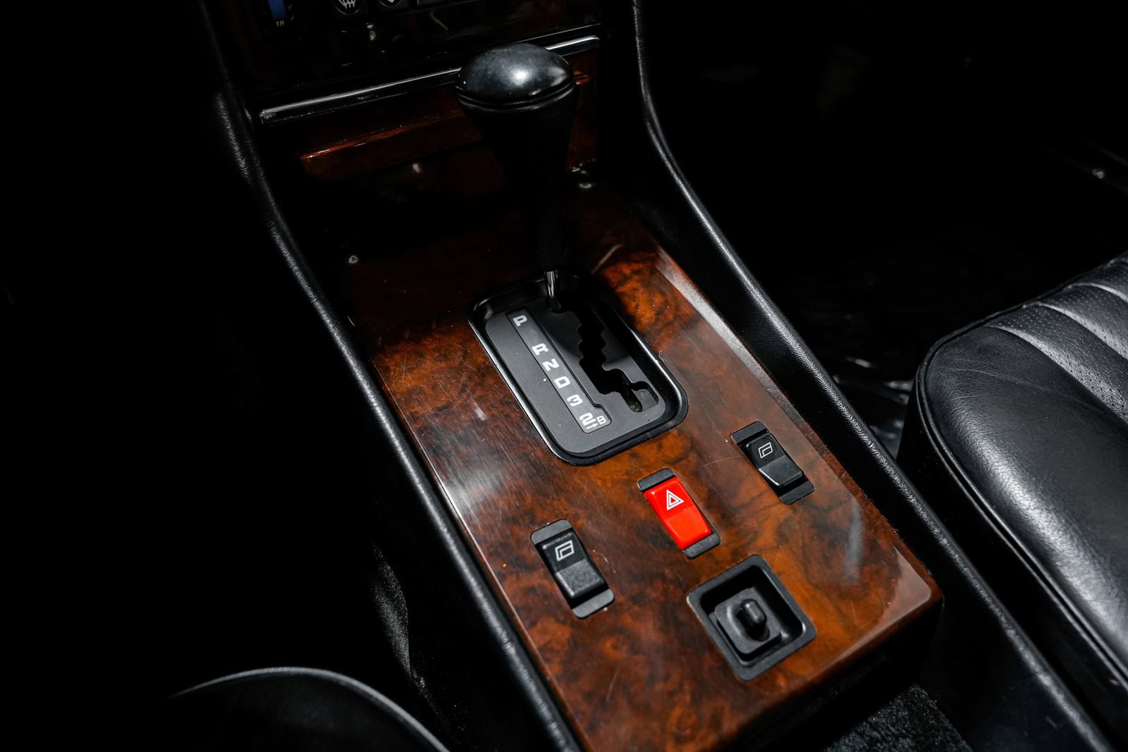 Used 1987 Mercedes-Benz 560 SL image 14